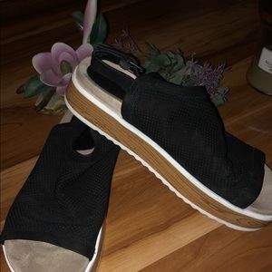 NAYA Women’s Size 7.5M Black Leather Open Toe Sandals worn a few times